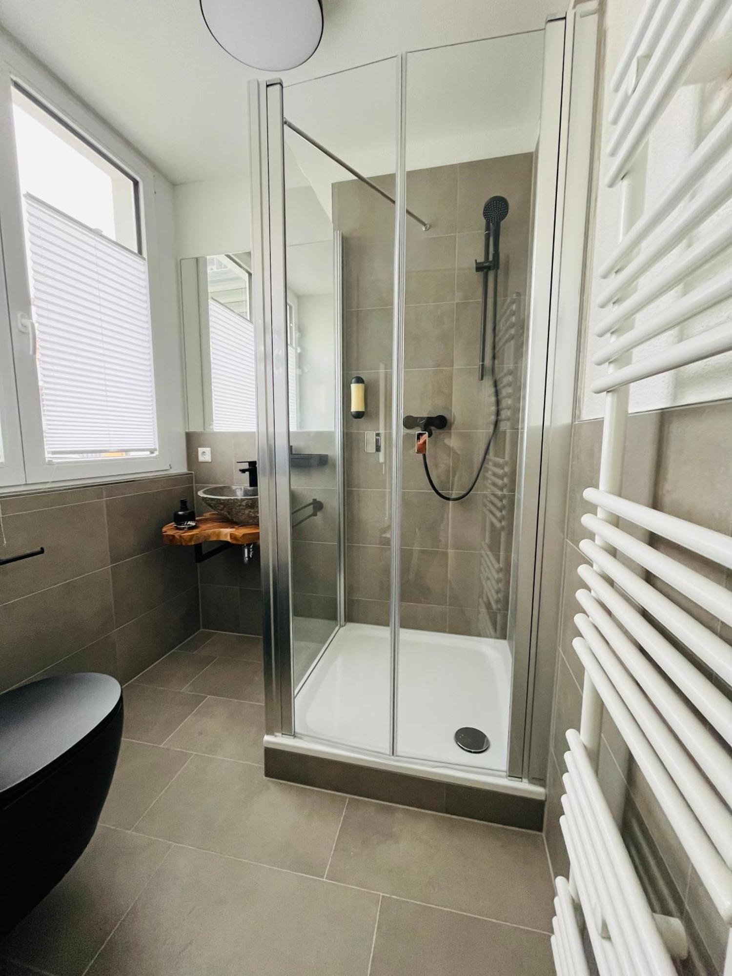 פרייבורג Black Forest City Apartment Mit Kostenlosem Parkplatz מראה חיצוני תמונה